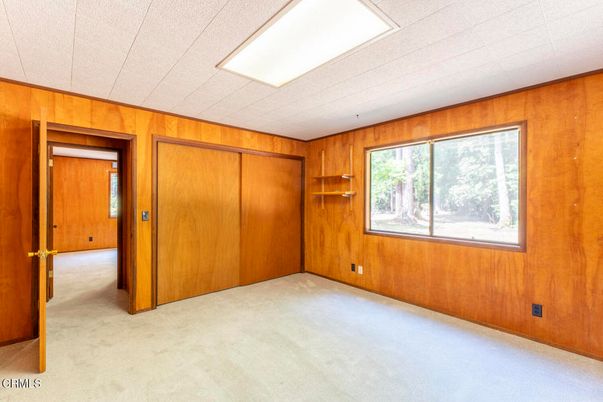 Empty room, Interior, Recessed Lighting, Wooden Walls