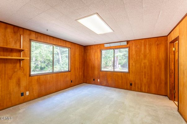 Empty room, Interior, Recessed Lighting, Wooden Walls