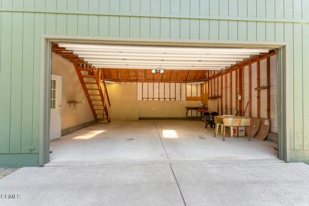 Garage, Interior