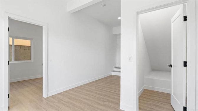 Empty room, Interior, Recessed Lighting, Wood Texture Flooring