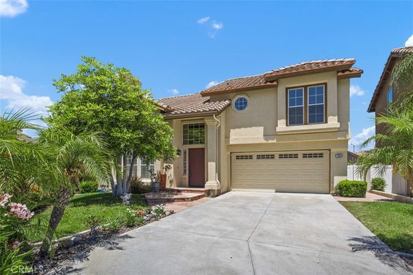 Attached, Exterior, Facade, Mediterranean