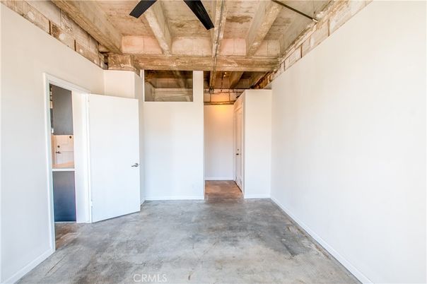 Empty room, Interior, Wooden Beams