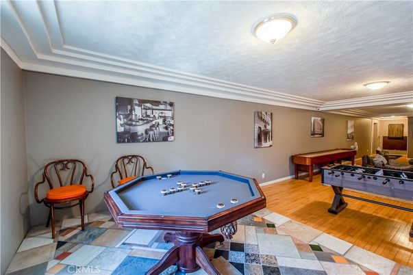Billiard Table, Game Room, Interior, Wood Texture Flooring