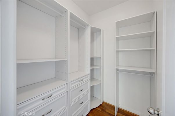 Interior, Walk-in Closets, Wood Texture Flooring
