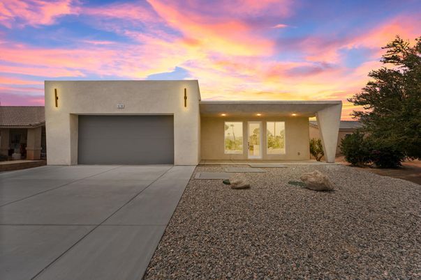 Attached, Exterior, Facade, Modern