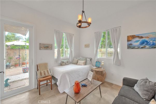 Bedroom, Interior, Pendant Lights