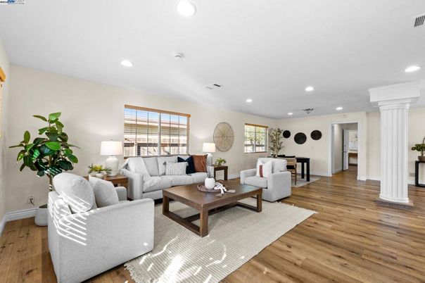 Interior, Living room, Recessed Lighting, Wood Texture Flooring