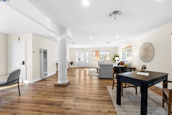 Dining room, Interior, Living room, Recessed Lighting, Wood Texture Flooring