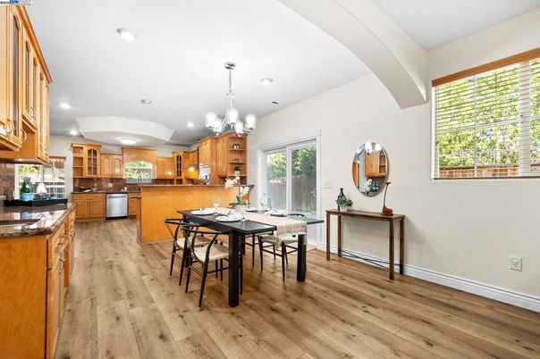 Chandelier, Dining room, Interior, Kitchen, Recessed Lighting, Wood Texture Flooring