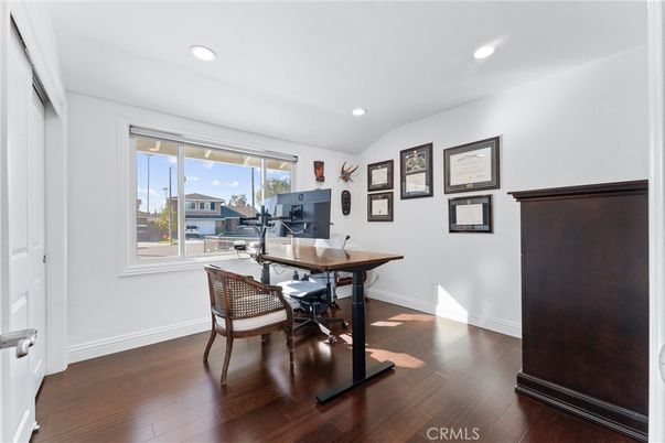 Home Office, Interior, Recessed Lighting, Wood Texture Flooring