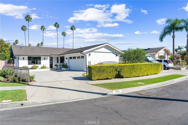 Attached, Exterior, Facade, Ranch
