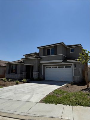 Attached, Exterior, Facade, Modern