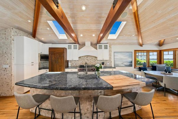Dining room, Interior, Kitchen, Recessed Lighting, Stainless Steel Appliances, Wooden Beams, Wooden Ceilings, Wood Texture Flooring