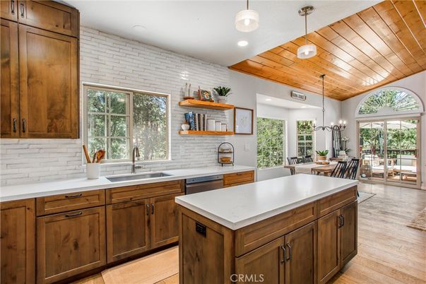 Chandelier, Dining room, Interior, Kitchen, Pendant Lights, Recessed Lighting, Stone Walls, Wooden Ceilings, Wood Texture Flooring