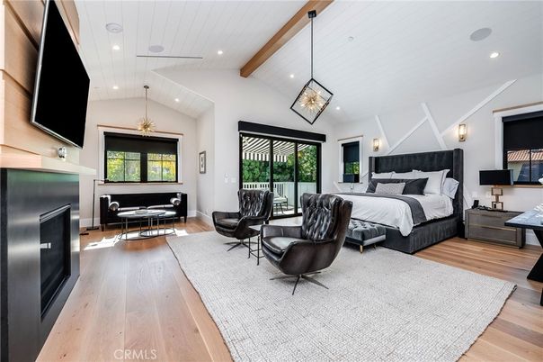 Bedroom, Interior, Pendant Lights, Recessed Lighting, Wooden Beams, Wood Texture Flooring