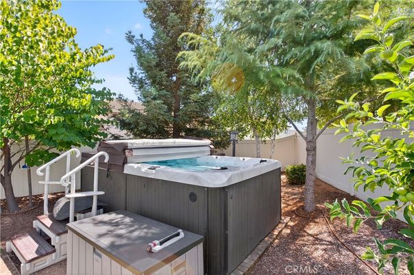 Exterior, Hot Tub