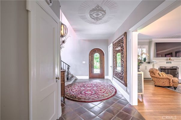 Fireplace, Interior, Pendant Lights, Wood Texture Flooring