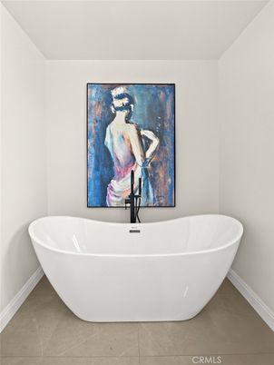 Bathroom, Free Standing Baths, Interior
