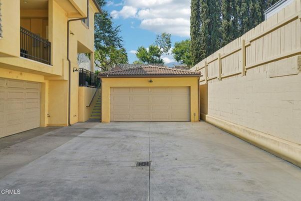 Detached Garage, Exterior