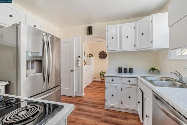 Interior, Kitchen, Stainless Steel Appliances, Wood Texture Flooring