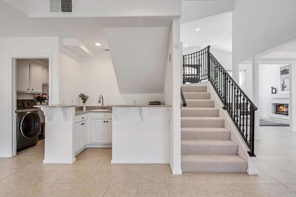 Fireplace, Interior, Recessed Lighting, Washer