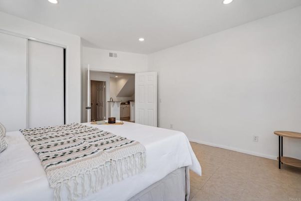 Bedroom, Interior, Recessed Lighting