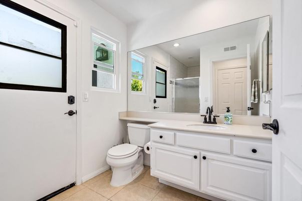 Bathroom, Interior, Recessed Lighting