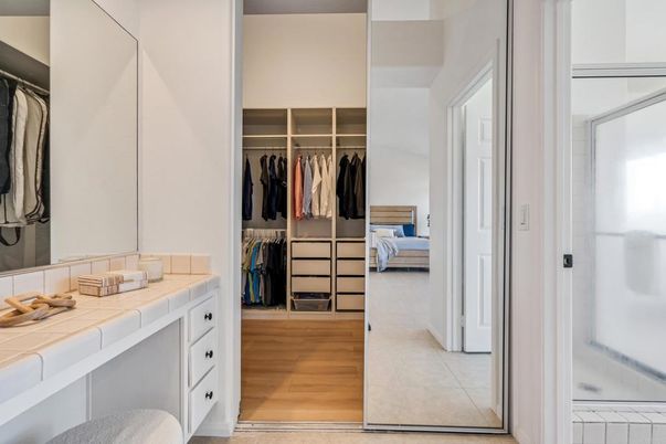 Interior, Walk-in Closets, Wood Texture Flooring