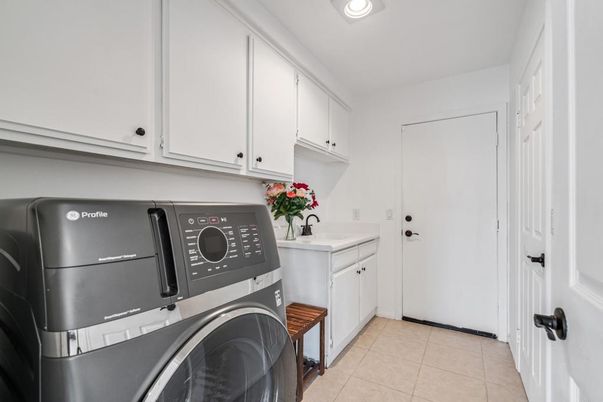 Interior, Recessed Lighting, Washer