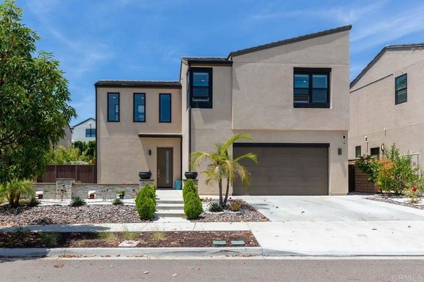 Attached, Exterior, Facade, Modern