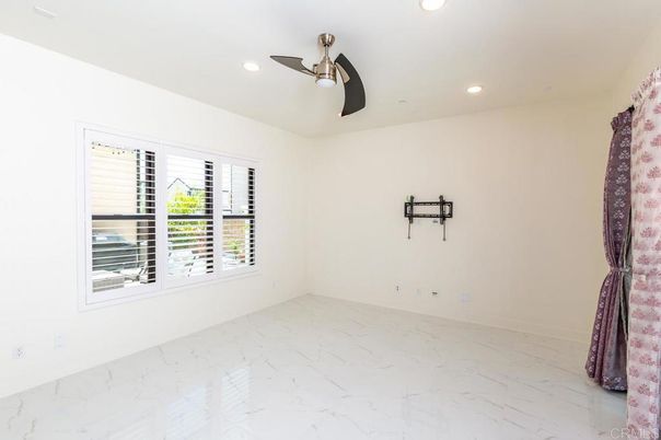 Empty room, Interior, Marble, Recessed Lighting
