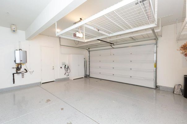 Garage, Interior