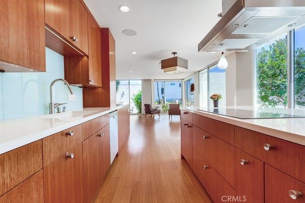 Interior, Kitchen, Recessed Lighting, Water, Wood Texture Flooring