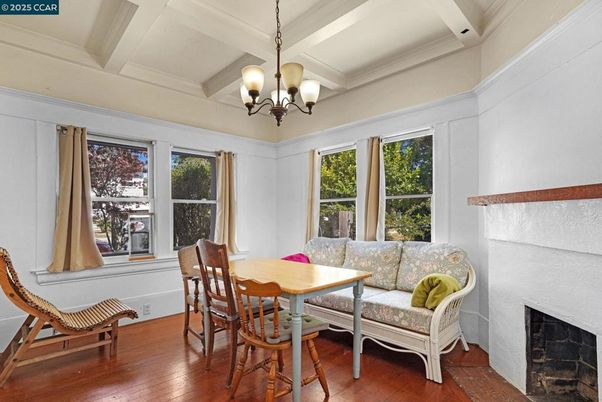 Chandelier, Dining room, Fireplace, Interior, Wood Texture Flooring