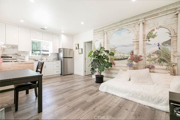 Dining room, Interior, Kitchen, Recessed Lighting, Stainless Steel Appliances, Wood Texture Flooring