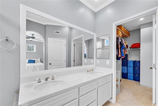 Bathroom, Dual Sink Vanities, Interior, Recessed Lighting