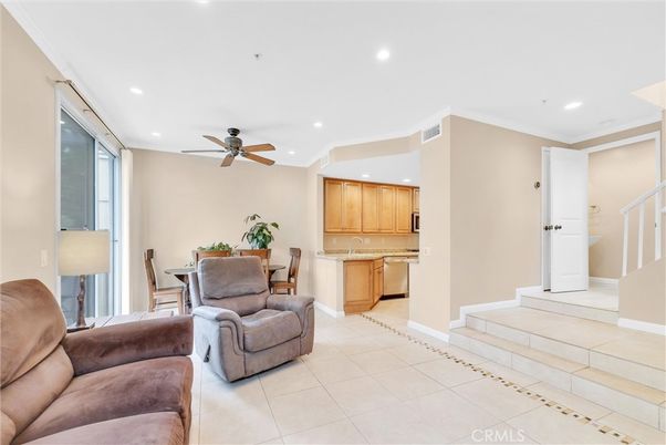 Dining room, Interior, Kitchen, Recessed Lighting