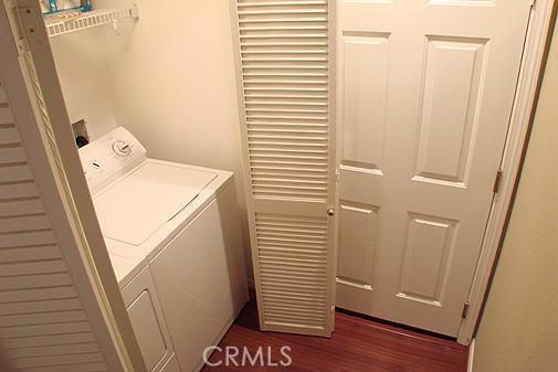 Interior, Utility Closets, Washer, Wood Texture Flooring