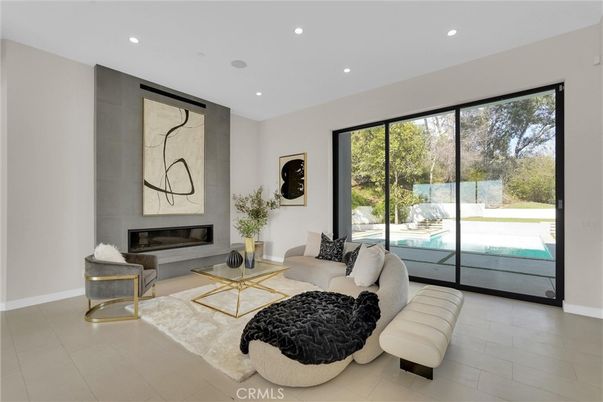 Fireplace, Interior, Living room, Recessed Lighting