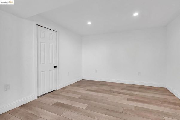 Interior, Recessed Lighting, Utility Closets, Washer, Wood Texture Flooring