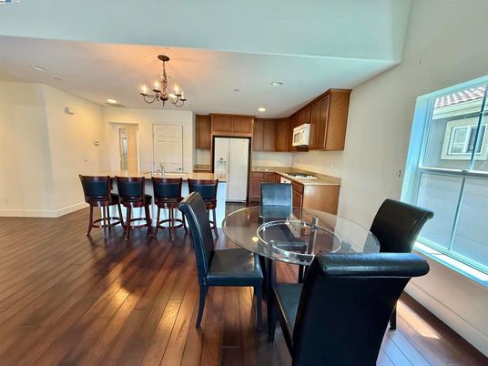 Chandelier, Dining room, Interior, Kitchen, Recessed Lighting, Wood Texture Flooring