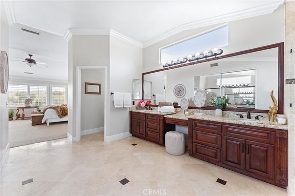 Bathroom, Dual Sink Vanities, Interior