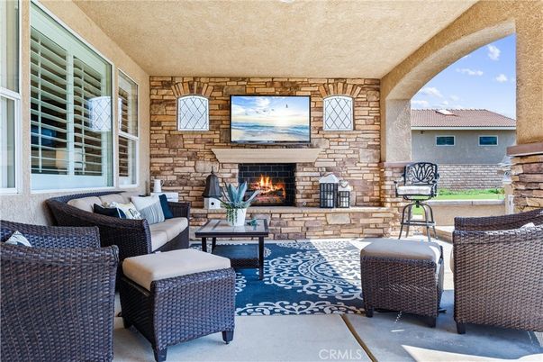 Exterior, Fireplace