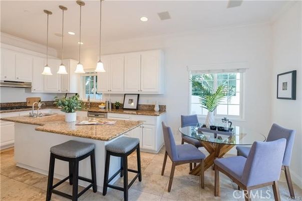 Dining room, Interior, Kitchen, Pendant Lights, Recessed Lighting
