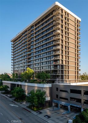 Exterior, Facade, Highrise