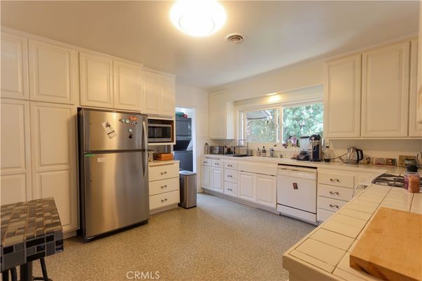 Interior, Kitchen, Tile Countertops