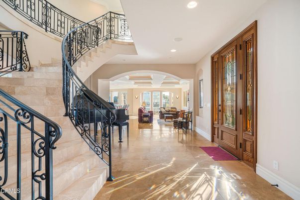 Interior, Piano, Recessed Lighting