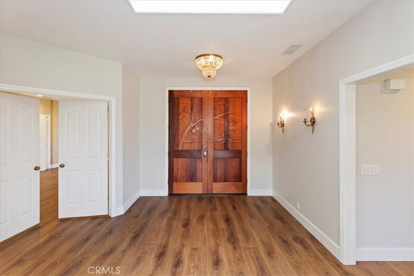 Chandelier, Interior, Wood Texture Flooring