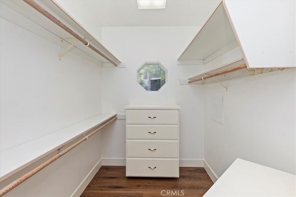 Interior, Walk-in Closets, Wood Texture Flooring