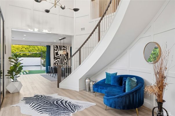 Interior, Pendant Lights, Recessed Lighting, Wood Texture Flooring
